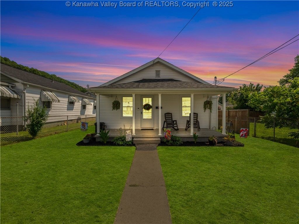 1328 13th Street, Nitro, WV 25143