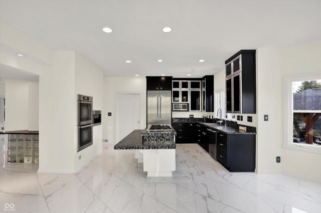 434 Sheffield Court, Carmel, IN 46032