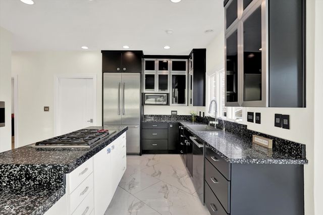 434 Sheffield Court, Carmel, IN 46032