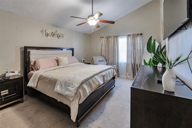 9724 CYPRESS POND AVENUE, Tampa, FL 33647