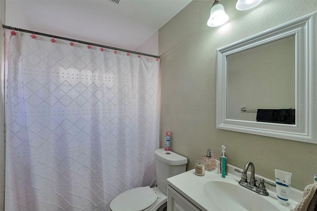 9724 CYPRESS POND AVENUE, Tampa, FL 33647