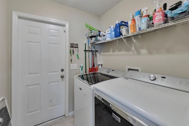 9724 CYPRESS POND AVENUE, Tampa, FL 33647