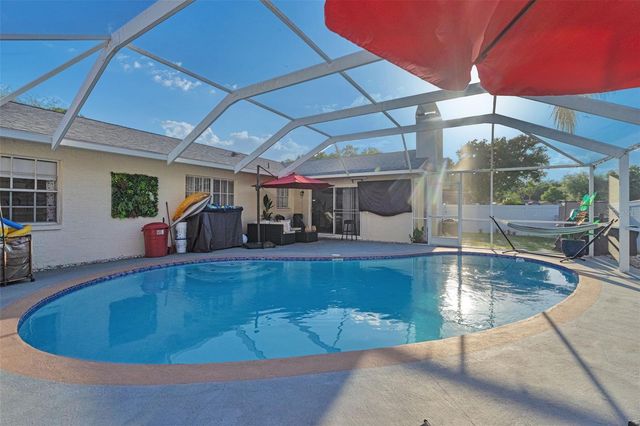 9724 CYPRESS POND AVENUE, Tampa, FL 33647