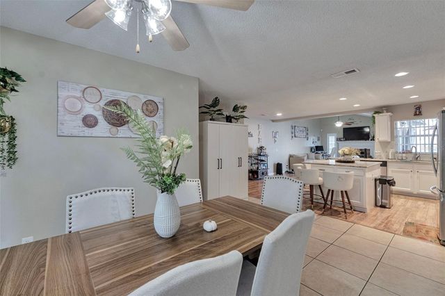 9724 CYPRESS POND AVENUE, Tampa, FL 33647