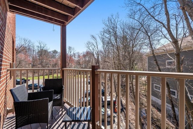 295 Main Street 16, Reading, MA 01867