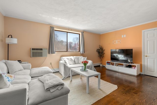 295 Main Street 16, Reading, MA 01867