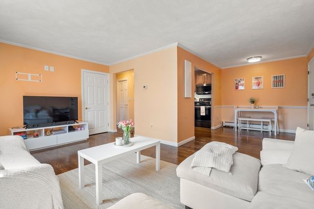 295 Main Street 16, Reading, MA 01867