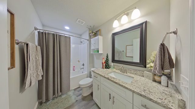 7408 Gordon Evans Road, Navarre, FL 32566