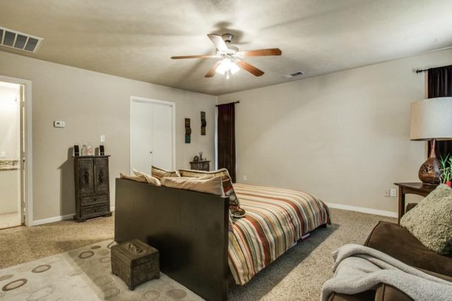 3801 Eugene Court N, Irving, TX 75062
