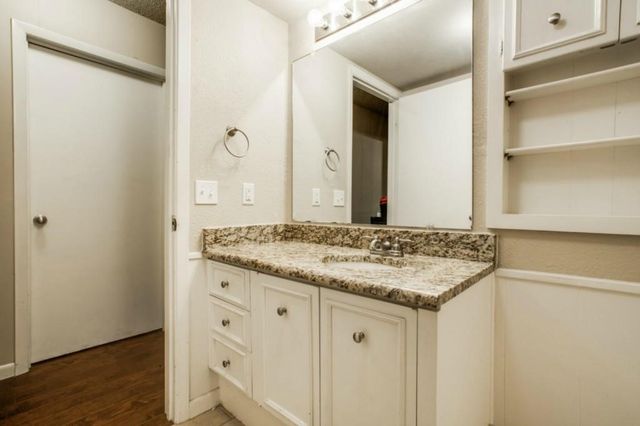 3801 Eugene Court N, Irving, TX 75062