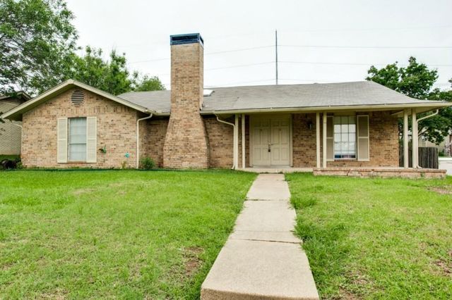 3801 Eugene Court N, Irving, TX 75062