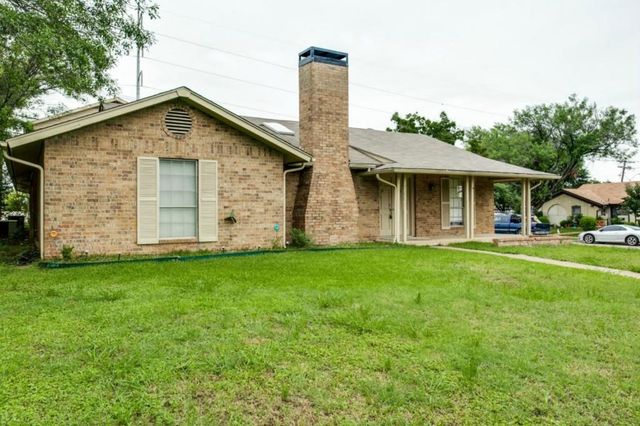 3801 Eugene Court N, Irving, TX 75062