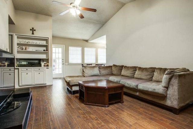3801 Eugene Court N, Irving, TX 75062