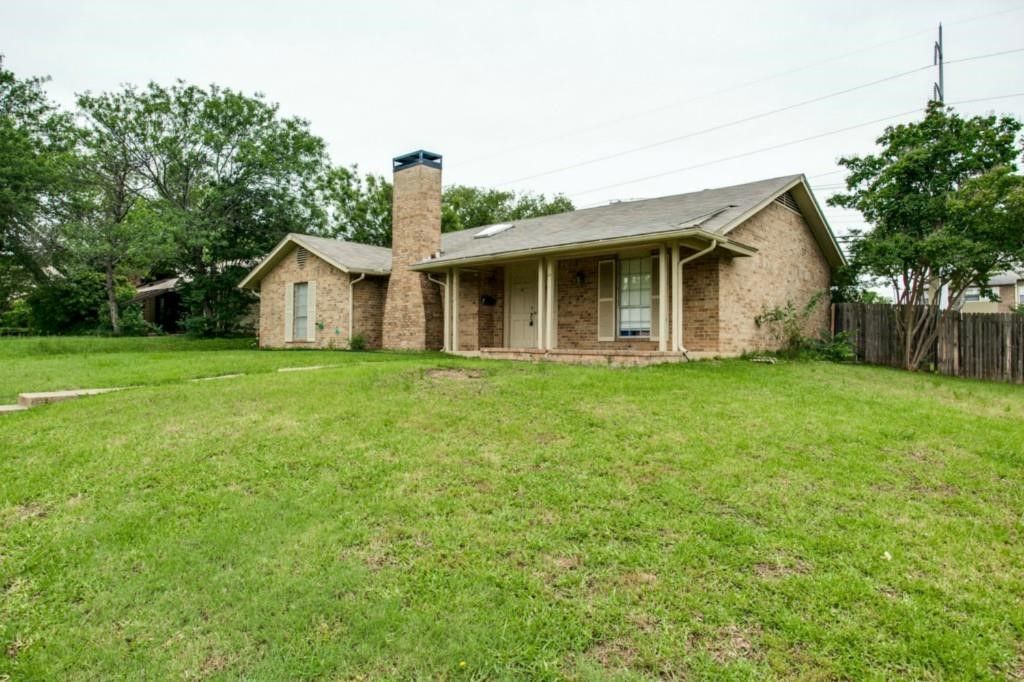 3801 Eugene Court N, Irving, TX 75062