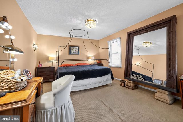 1037 SOCIETY BLVD, Cherry Hill, NJ 08003