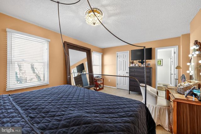 1037 SOCIETY BLVD, Cherry Hill, NJ 08003