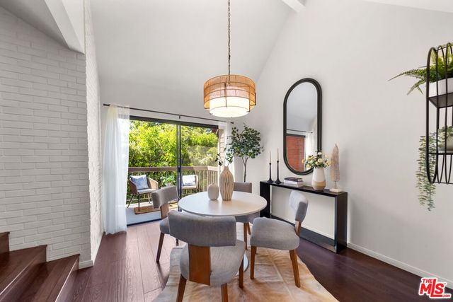 835 S Lucerne Boulevard 310, Los Angeles, CA 90005