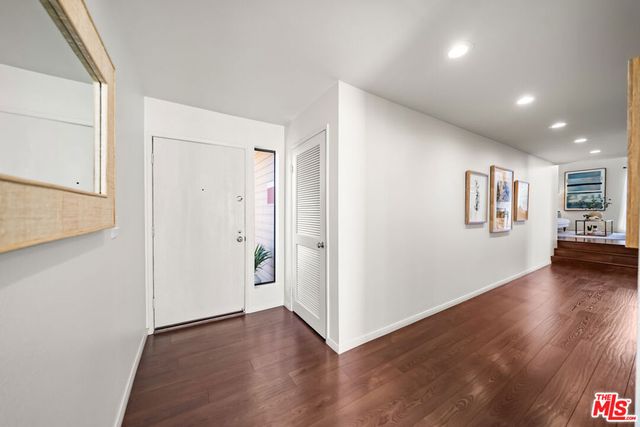 835 S Lucerne Boulevard 310, Los Angeles, CA 90005