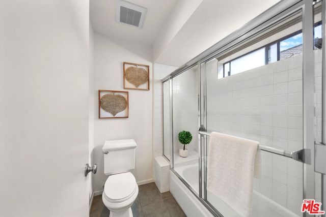 835 S Lucerne Boulevard 310, Los Angeles, CA 90005
