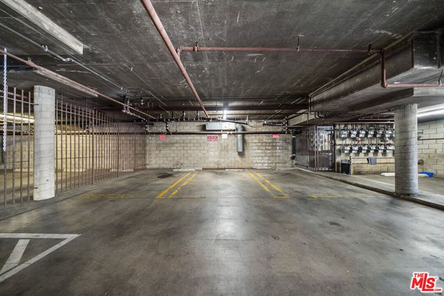 835 S Lucerne Boulevard 310, Los Angeles, CA 90005