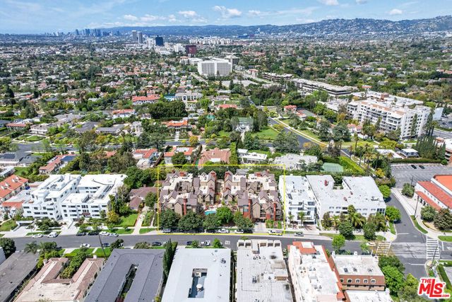 835 S Lucerne Boulevard 310, Los Angeles, CA 90005