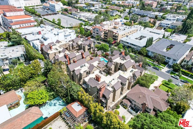 835 S Lucerne Boulevard 310, Los Angeles, CA 90005
