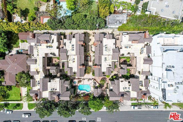 835 S Lucerne Boulevard 310, Los Angeles, CA 90005