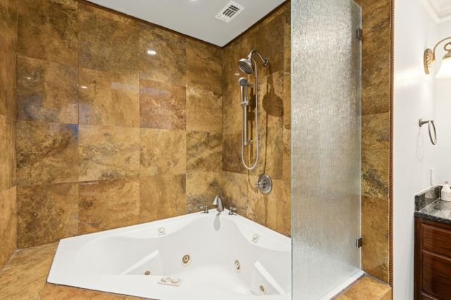 172 Litchfield Lane, Houston, TX 77024