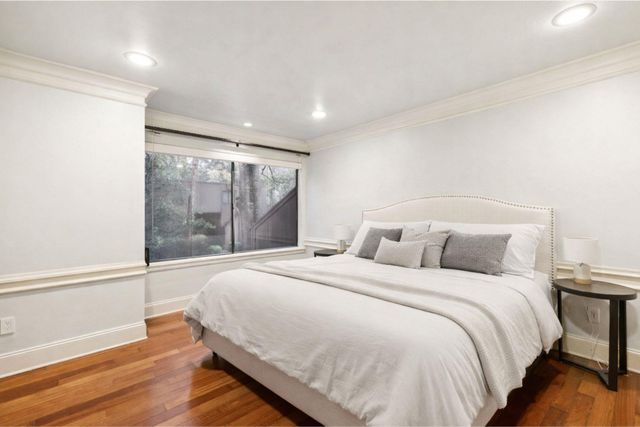 172 Litchfield Lane, Houston, TX 77024