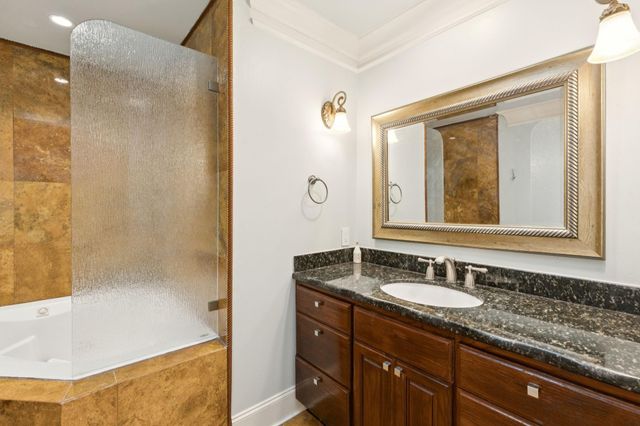 172 Litchfield Lane, Houston, TX 77024