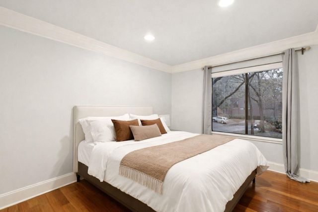 172 Litchfield Lane, Houston, TX 77024