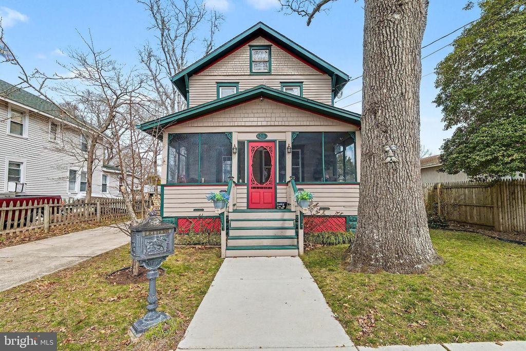 323 ROOSEVELT AVE, Northfield, NJ 08225