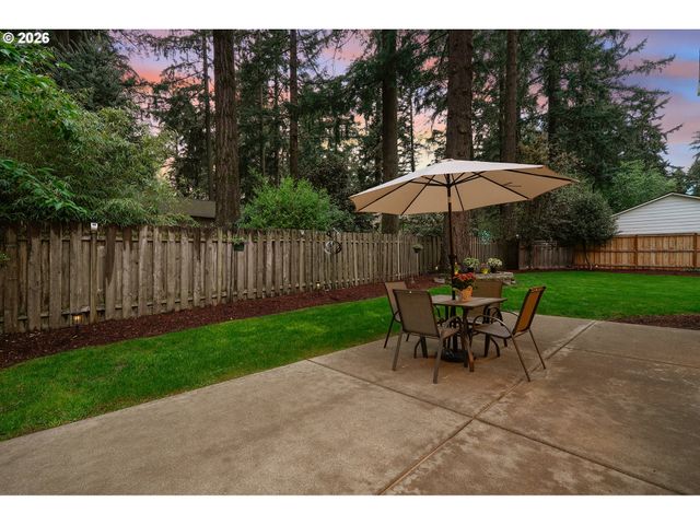 16723 BONAIRE Ave, Lake Oswego, OR 97035