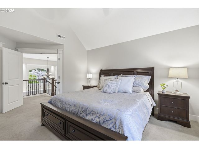 16723 BONAIRE Ave, Lake Oswego, OR 97035