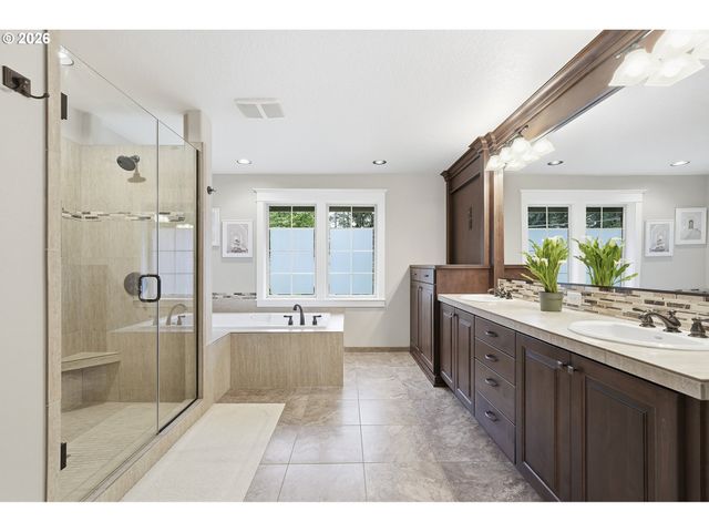 16723 BONAIRE Ave, Lake Oswego, OR 97035