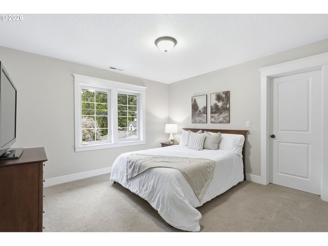 16723 BONAIRE Ave, Lake Oswego, OR 97035