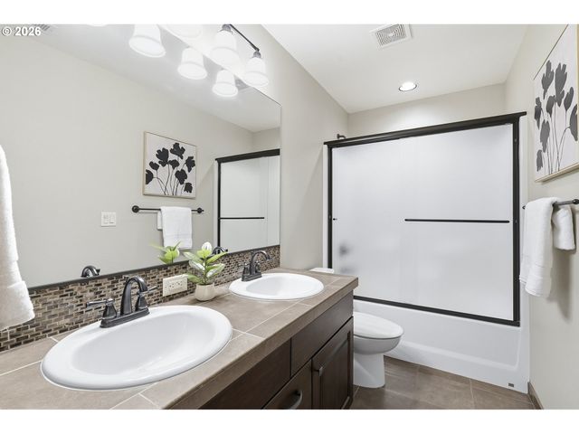 16723 BONAIRE Ave, Lake Oswego, OR 97035