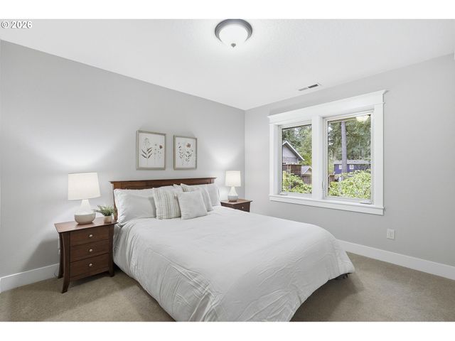 16723 BONAIRE Ave, Lake Oswego, OR 97035