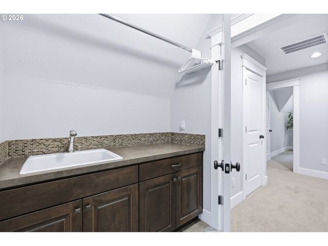 16723 BONAIRE Ave, Lake Oswego, OR 97035