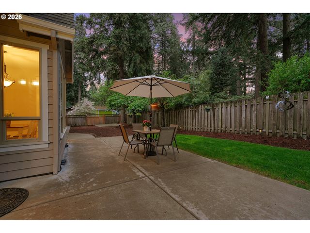 16723 BONAIRE Ave, Lake Oswego, OR 97035
