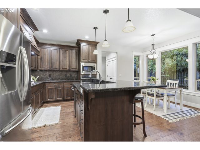 16723 BONAIRE Ave, Lake Oswego, OR 97035