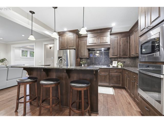 16723 BONAIRE Ave, Lake Oswego, OR 97035