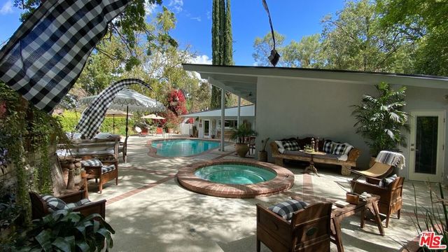 4620 Balboa Avenue, Encino, CA 91316
