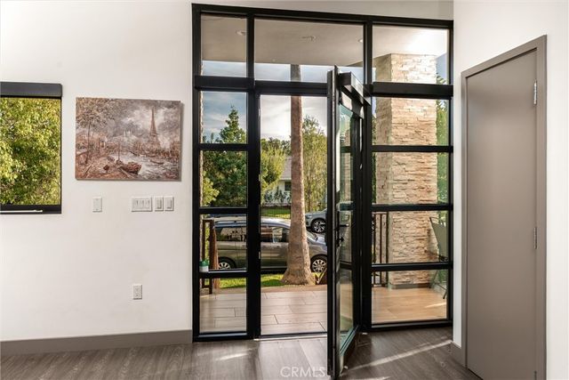 18717 Redwing, Tarzana, CA 91356