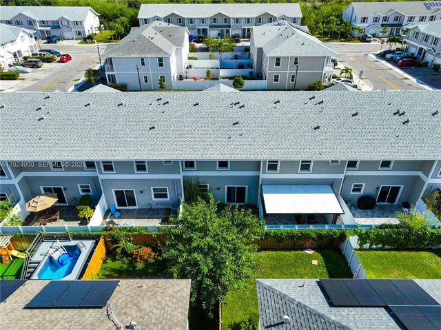 1720 SE 9th Ave, Homestead, FL 33034