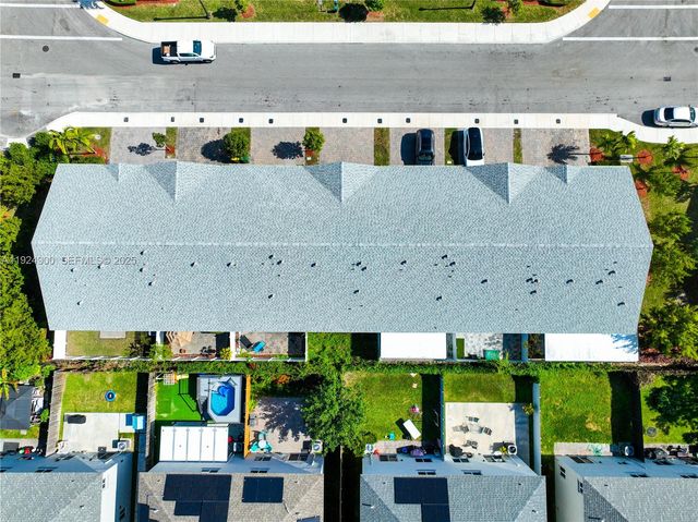 1720 SE 9th Ave, Homestead, FL 33034