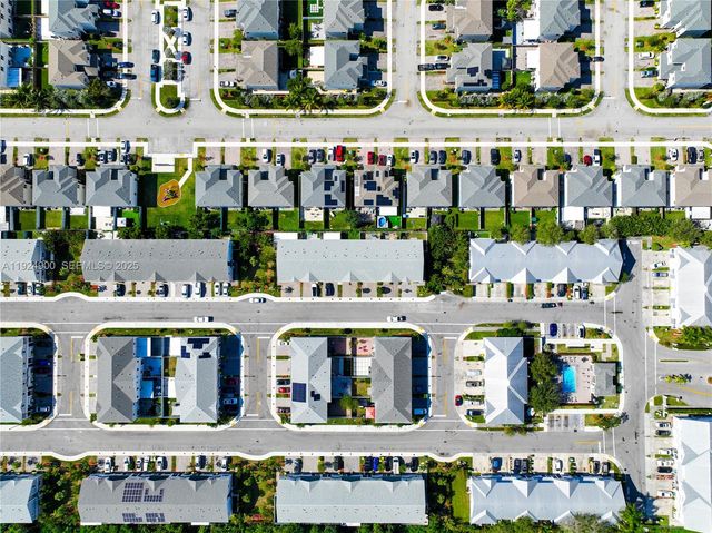 1720 SE 9th Ave, Homestead, FL 33034