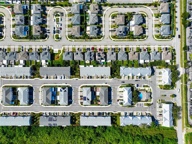 1720 SE 9th Ave, Homestead, FL 33034