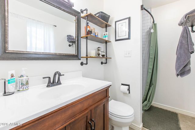 8608 E EDGEMONT Avenue, Scottsdale, AZ 85257