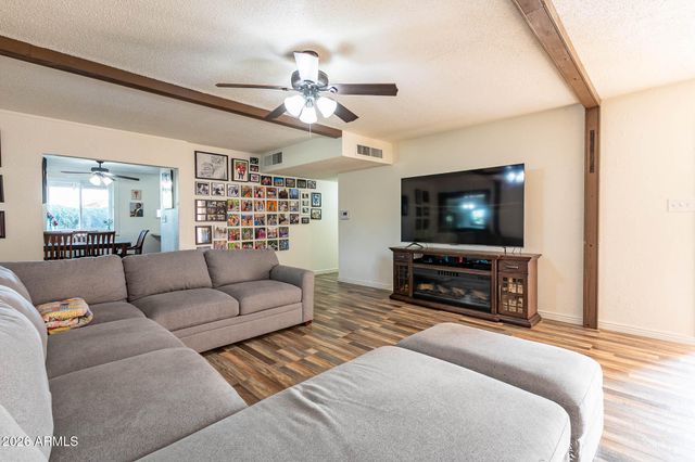 8608 E EDGEMONT Avenue, Scottsdale, AZ 85257